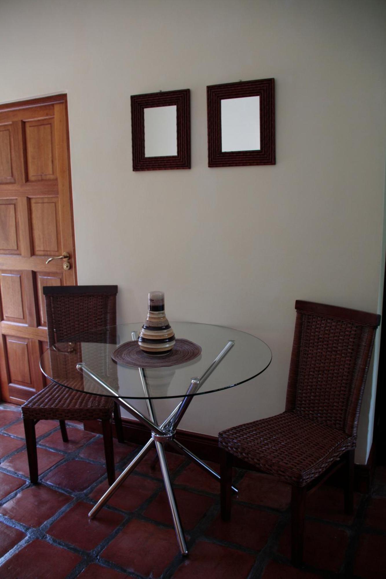 Orange-Ville Lodge&Guesthouse Stellenbosch Extérieur photo